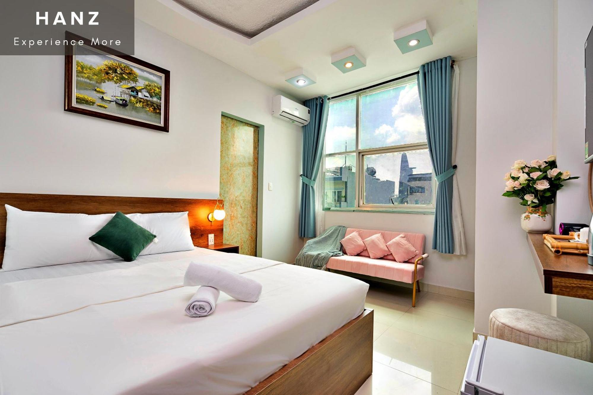 Hanz 137 Vivianne Hotel
